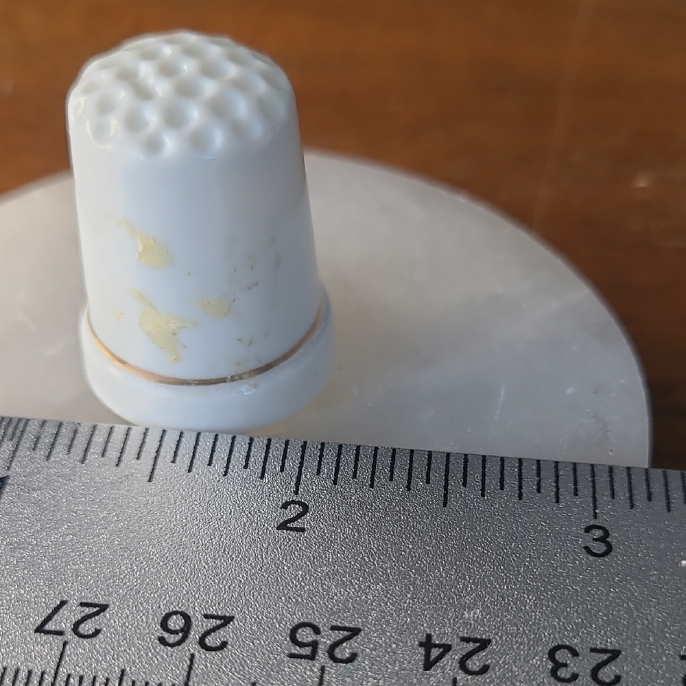 Deer and Tree Design Thimble - Picture 4 of 6